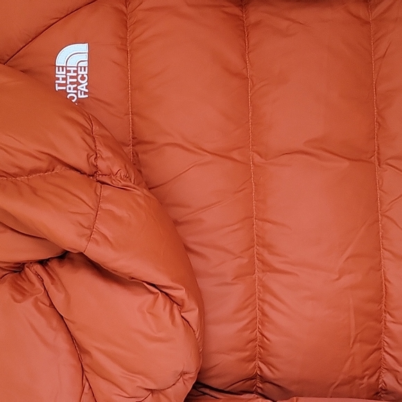 The North Face winter puffer jacket - Picture 3 of 7